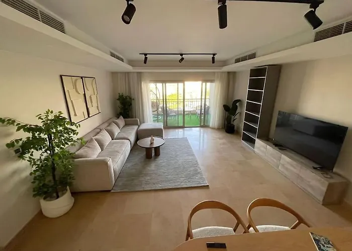 Apartment In Cairo Festival City